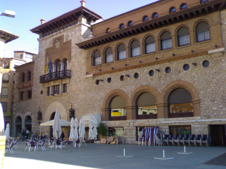 Plaza de San Juan y Casino de Teruel